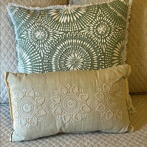 Pillow & Pillow Cover: Candlewicking and Embroidery!